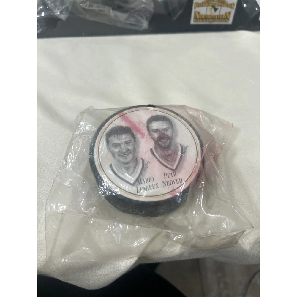 Pittsburgh Penguins Northeastern Champions 95-96 FotoPucks Burger King Stand
